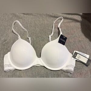 Tommy Hilfiger lace detail t-shirt bra sz 34B